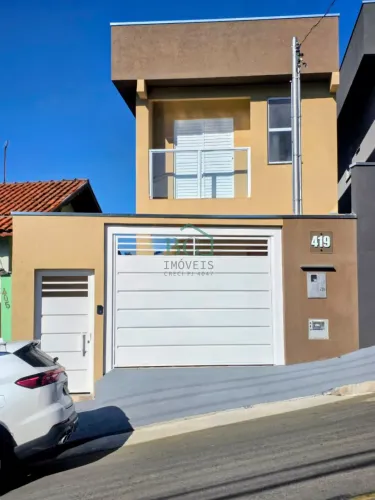 Excelente casa recém construída no bairro Santa Ângela em Poços de Caldas MG.