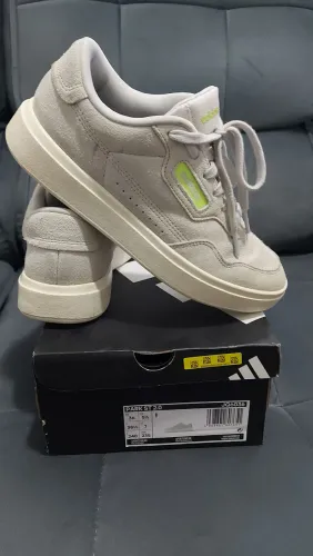 Tênis Adidas