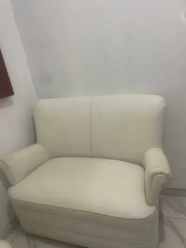 Sofá e cômoda
