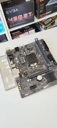 GIGABYTE H410M