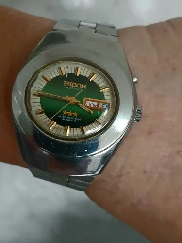 Belíssimo relógio antigo japonês década de 1970 RICOH AUTOMÁTICO, exemplar de coleção