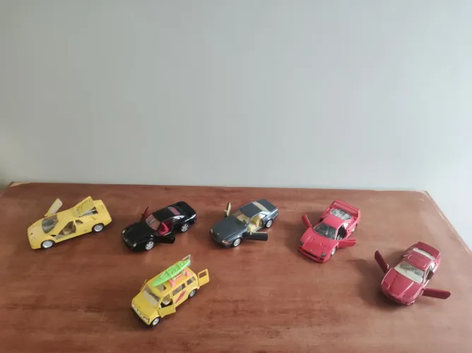 Miniaturas de coleção de carros