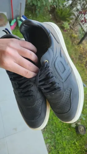 Tenis reserva 44