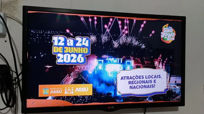 TV Led 32" Polegadas LG. IMPERDÍVEL!