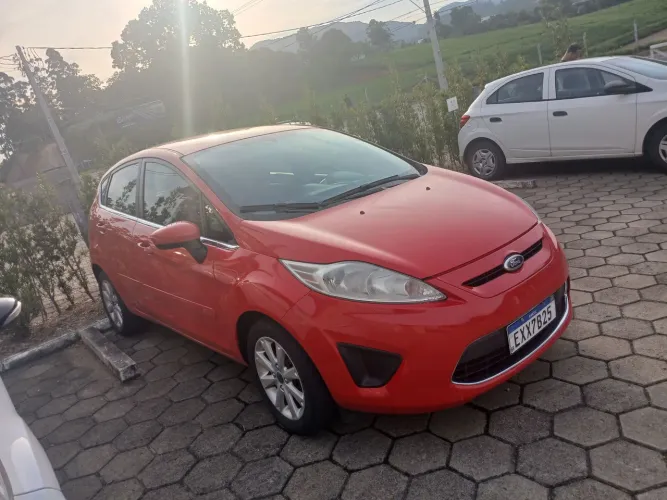 Ford Fiesta SE 1.6 16V Flex 5P 2012
