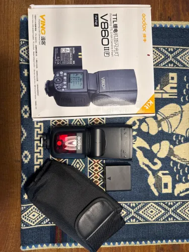 Flash Godox V860II para Fujifilm