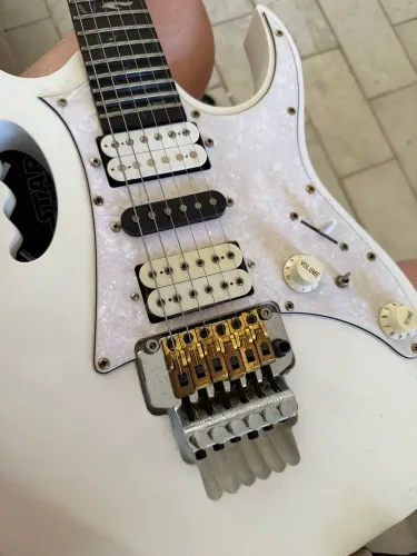 Guitarra JEM 7vwh