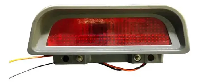 Lanterna Traseira Central Breaklight Vw Passat 2005 A 2007 Ambos Lados Vermelho
