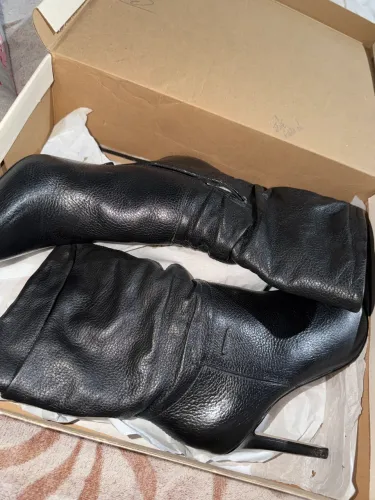 Bota Bottero em couro tamanho 37 