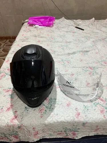 Capacete