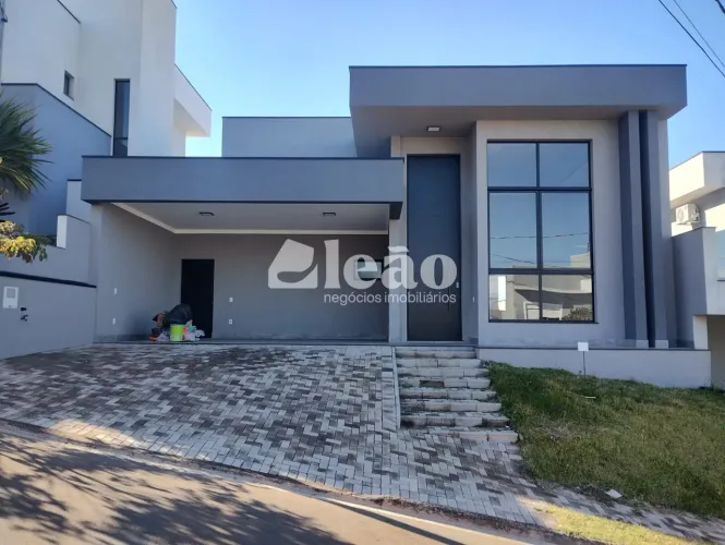 Condomínio Vivenda das Pitangueiras - Casa Térrea Moderna com Piscina Pronta para Morar