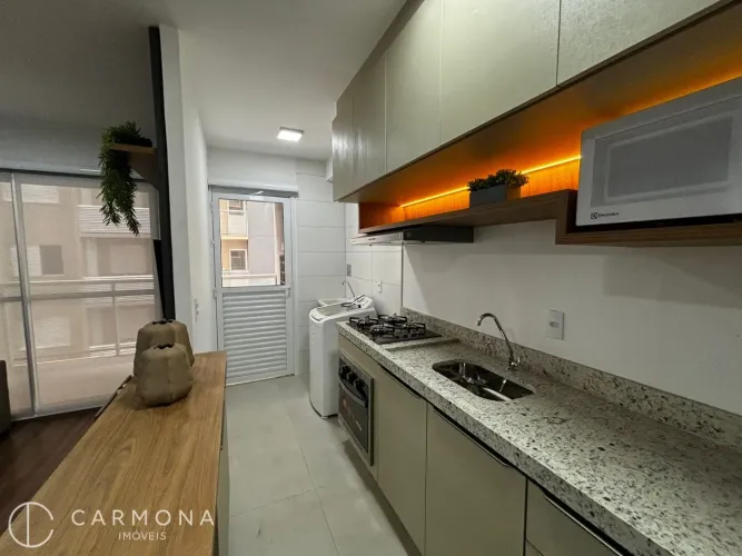 Apartamento mobiliado e decorado com 2 quartos para locação no Royal Palace