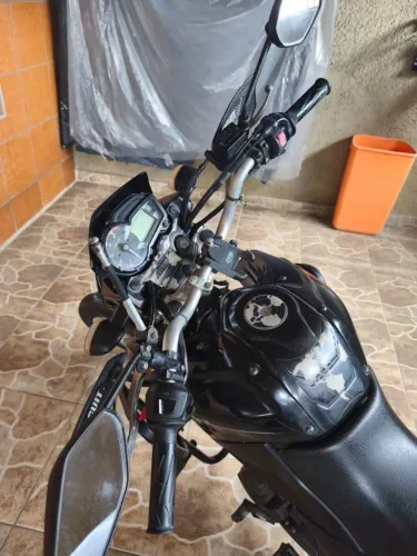 Vendo moto nova super consevada