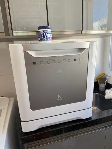Lava-louças Electrolux 8 Serviços Branca com Programa Eco (LV08B) 