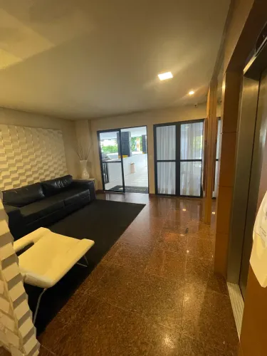 Alugo apartamento 3/4 sendo duas suítes