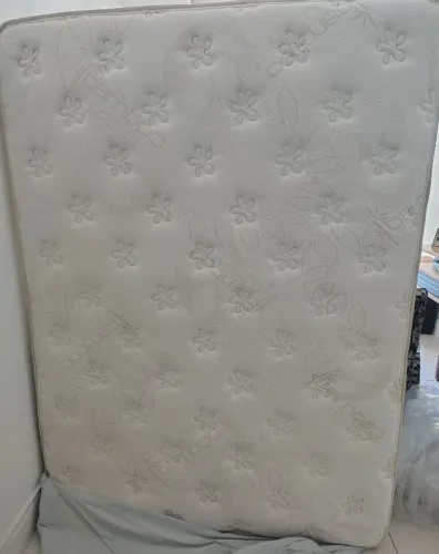 Vendo colchão de casal 