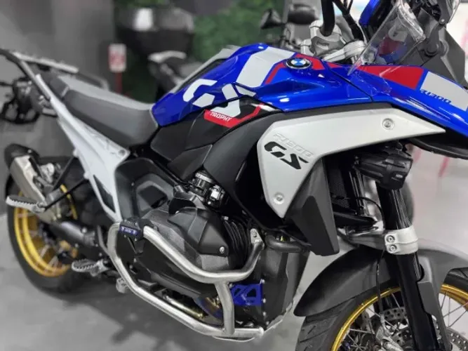 BMW R 1300 GS ADVENTURE TROPHY 2025 COM 2.351 KMS | GARANTIA DE FÁBRICA