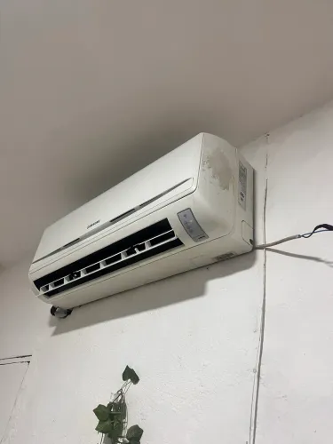 Vendo esse 2 ar condicionado 