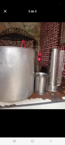 Máquina de açaí completa, com todos os acessórios, inclusive geladeira frost free