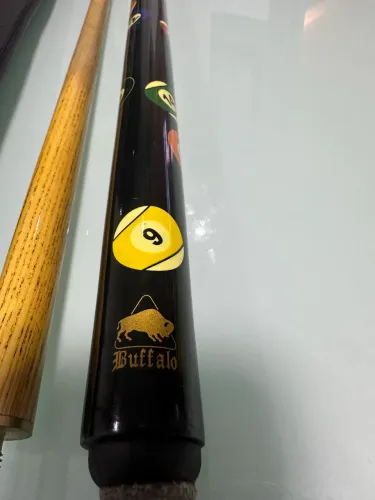 Taco de sinuca profissional Buffalo Black bipartido