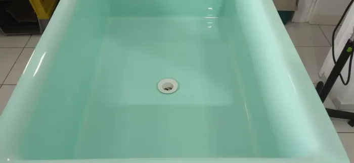 Vendo banheira pet pequena (1) ano de uso