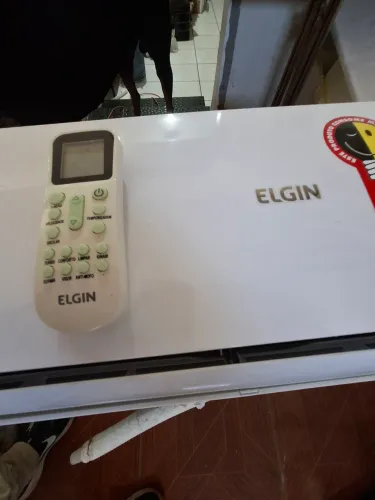 AR-CONDICIONADO ELGIN 9.000 BTUs - 220 V