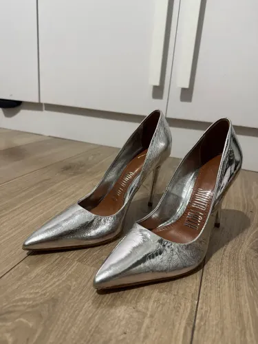 Scarpin Santa Lolla prata