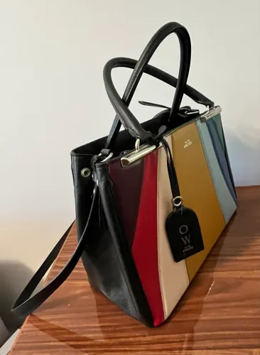 Bolsa Arezzo em couro
