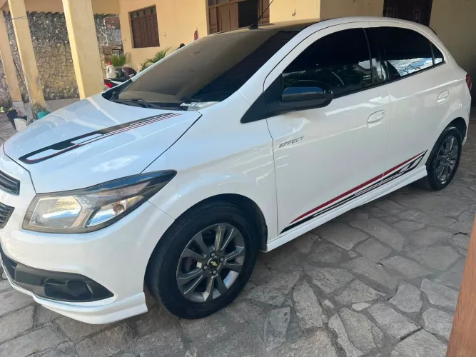 Chevrolet Onix Hatch Effect 1.4 8V Flex Power Mec. 4P 2015