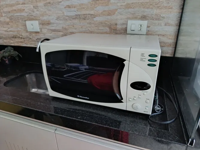 Microondas Electrolux 220V