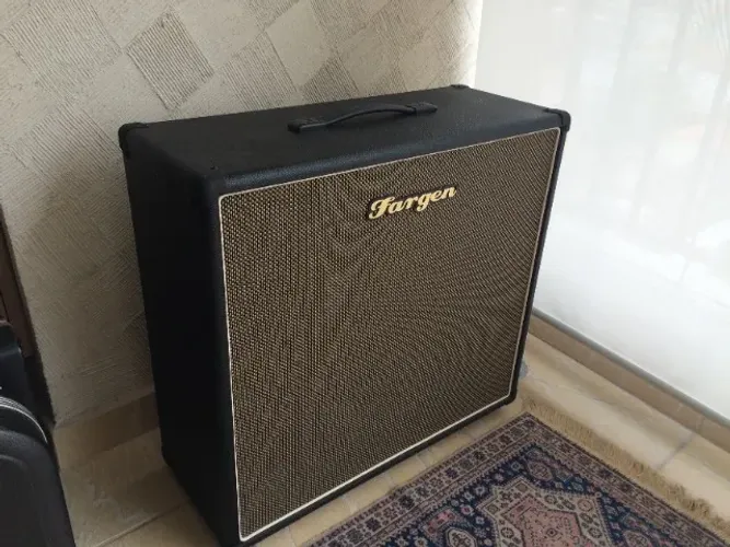 CAIXA 1X12 FARGEN MADE IN USA OVAL OPEN BACK