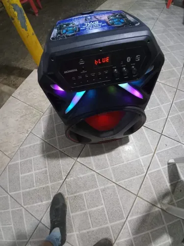 Caixa de som potente 