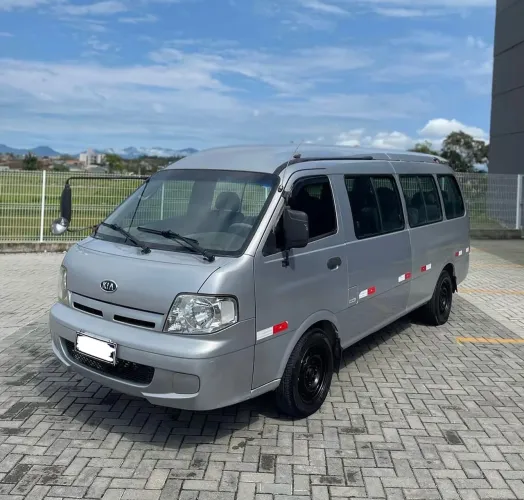 Kia Motors Besta GS Grand 3.0 8V 16L Diesel 2005