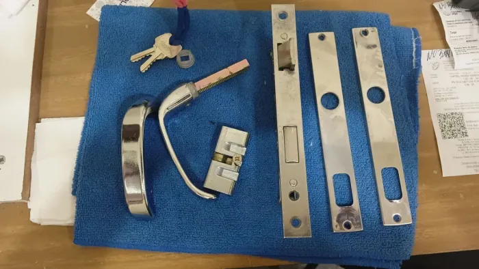Fechadura para portão de ferro!
