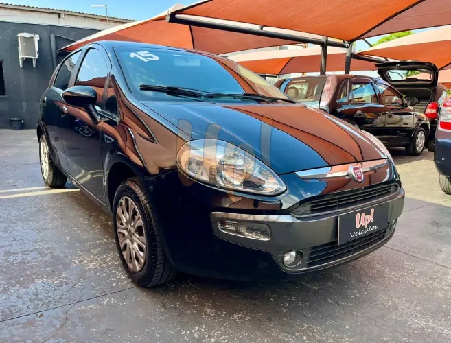 Fiat Punto Essence 1.6 Flex 16V 5P 2015