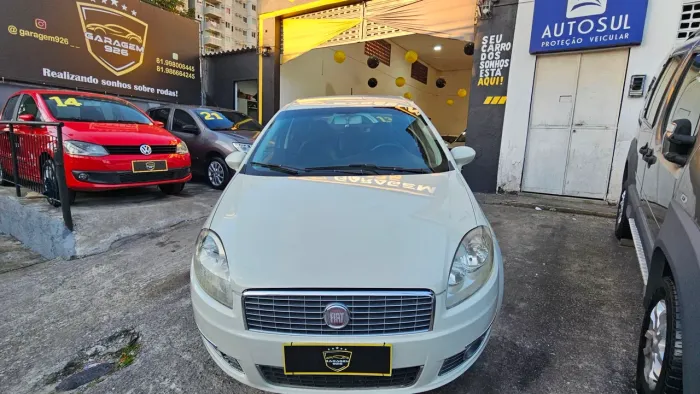Fiat Linea Essence 1.8 Flex 16V 4P 2014