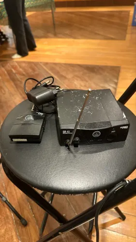 Transmissor sem fio AKG Sr 40 mini