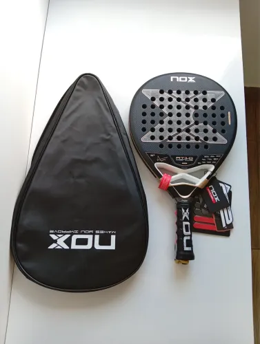 Raquete de padel nox 18k Genius preta
