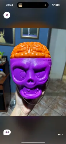 Cabeça de zumbi fini