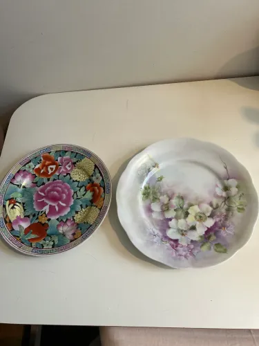 Pratos decorativos pintados à mão