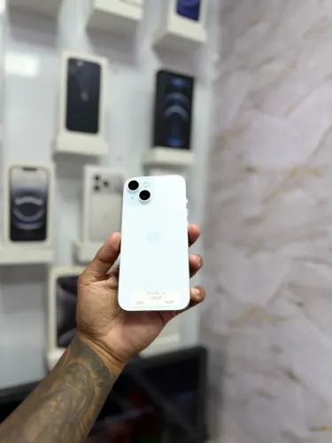 IPHONE 15 128GB TOP<br>R$ 3.299,00