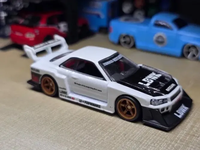 LB-ER34 Super Silhouette Nissan Skyline - Hot Wheels Premium