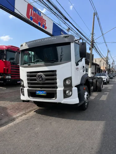 Volkswagen Constellation 24.260