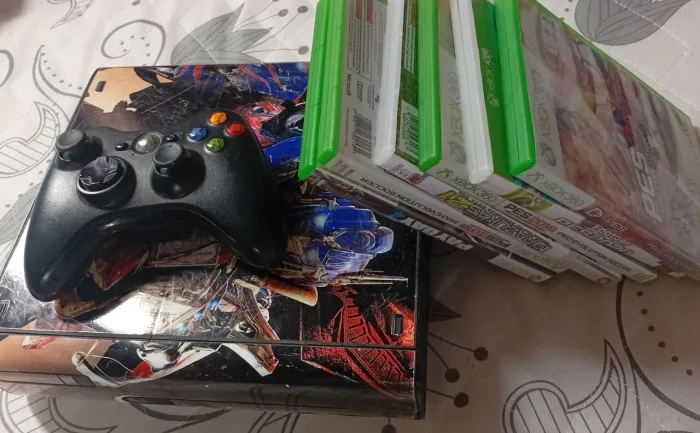 Xbox 360 desbloqueado, um console, 4 pilhas recarregável, 1 carregador de pilha
