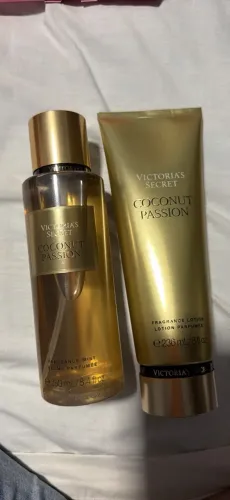 KIT BODY SPLASH E BODY CREAM COCONUT VICTORIAS SECRET