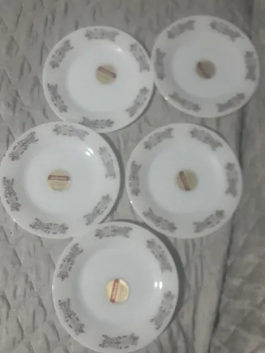Vendo pratos colorax Arabesco 22 centímetros nunca usados 