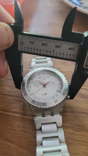 Relógio Swatch cronógrafo alumínio 