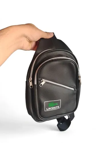 BOLSA TRANSVERSAL LACOSTE.