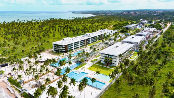 O paraíso lhe espera no complexo mais desejado a beira mar no Ipioca beach
