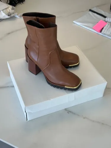 Bota tamanho 36